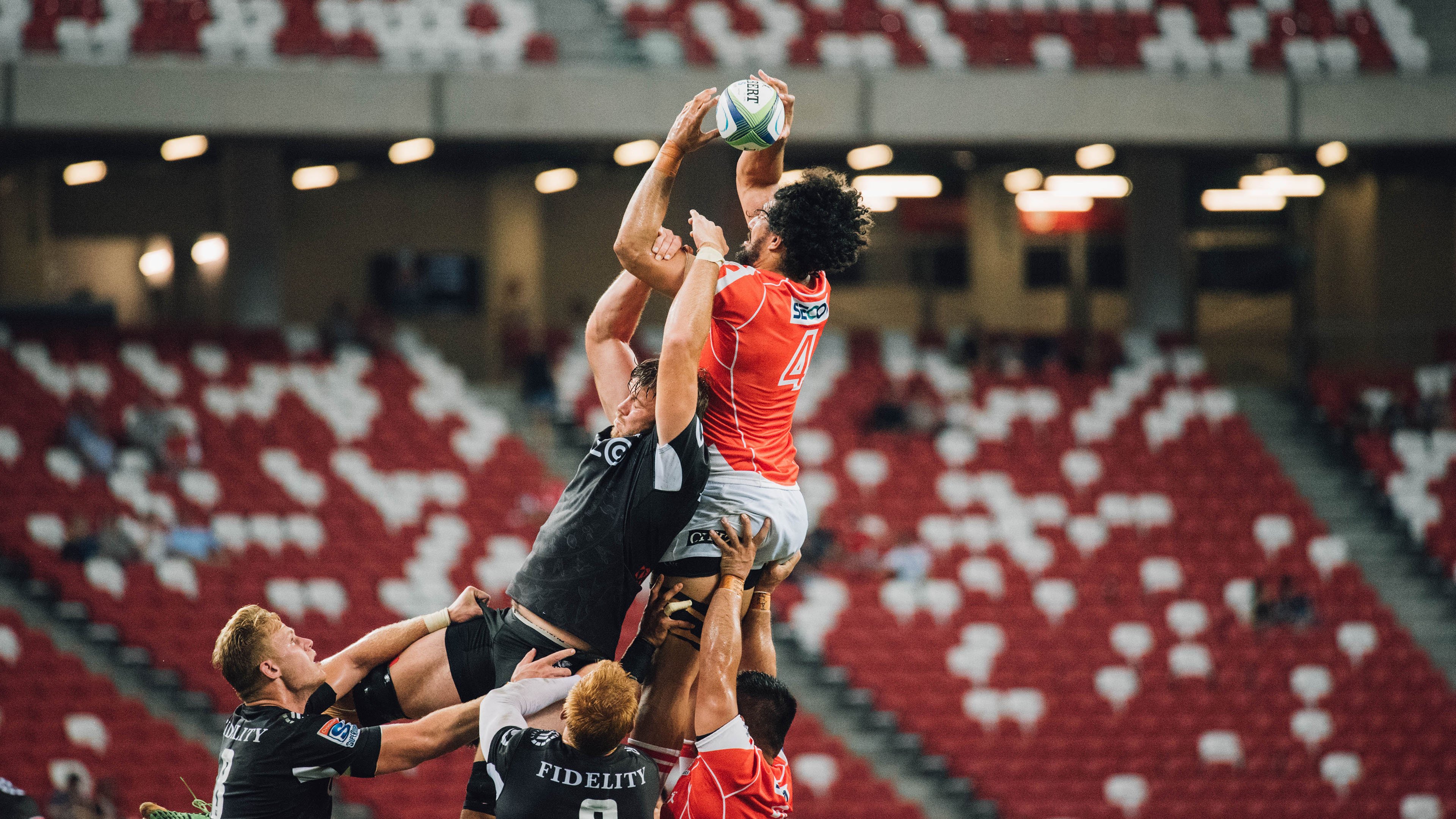 黄蜂冲垮火箭，库里防守端锁死对手，现代篮球的战术革命