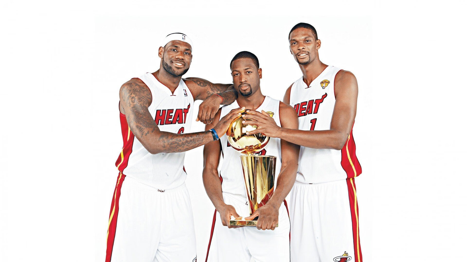 新疆队拿下独行侠，伦纳德成为关键先生